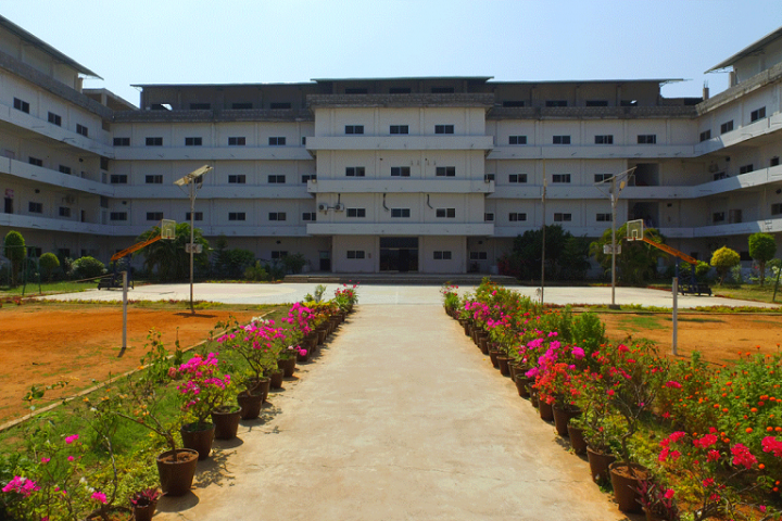 https://cache.careers360.mobi/media/colleges/social-media/media-gallery/4054/2019/2/15/Campus view of Kakinada Institute of Engineering and Technology Korangi_Campus-view.png